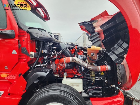 Vehicle photo thumbnail 9