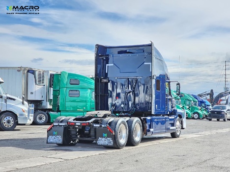 Vehicle photo thumbnail 6