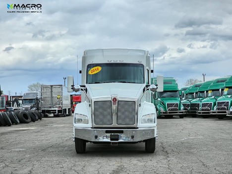 Vehicle photo thumbnail 2