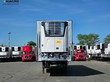 Vehicle photo thumbnail 2