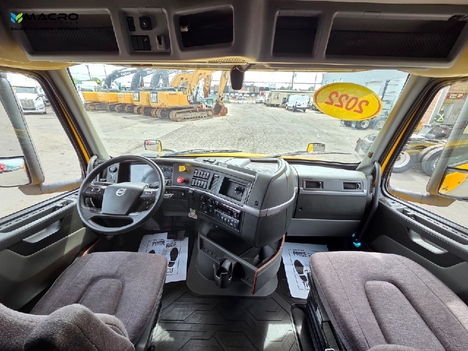 Vehicle photo thumbnail 11