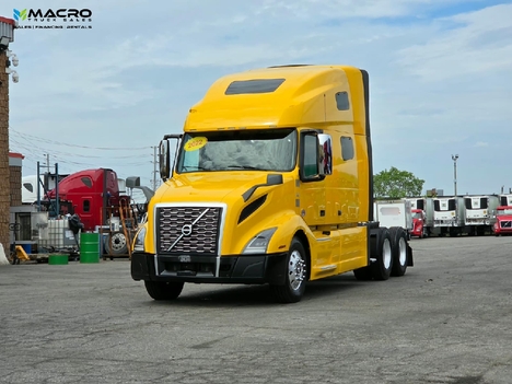 Vehicle photo thumbnail 3