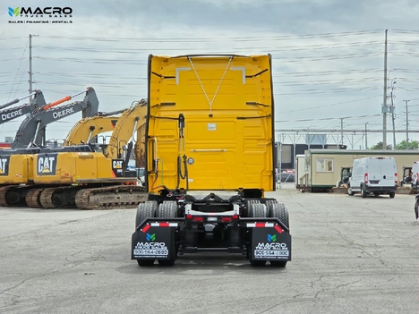 Vehicle photo thumbnail 5