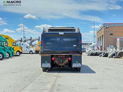 Vehicle photo thumbnail 5