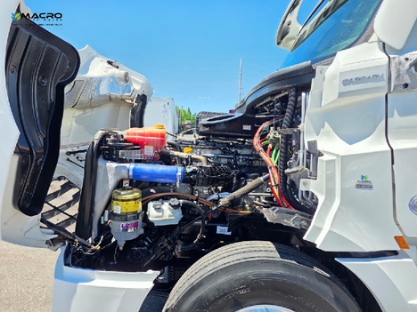 Vehicle photo thumbnail 10