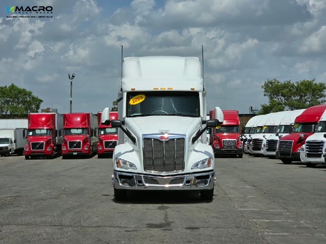 Vehicle photo thumbnail 2