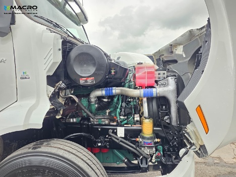 Vehicle photo thumbnail 9