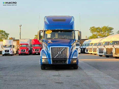 Vehicle photo thumbnail 2