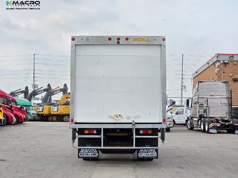 Vehicle photo thumbnail 5