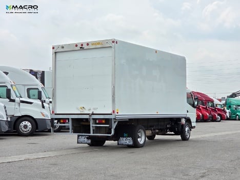 Vehicle photo thumbnail 6
