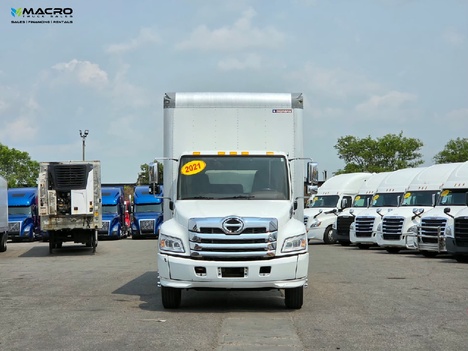Vehicle photo thumbnail 2