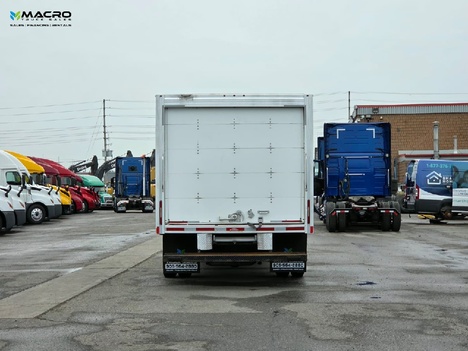 Vehicle photo thumbnail 5