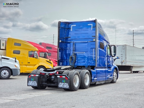Vehicle photo thumbnail 6
