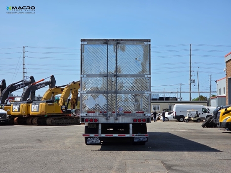 Vehicle photo thumbnail 5