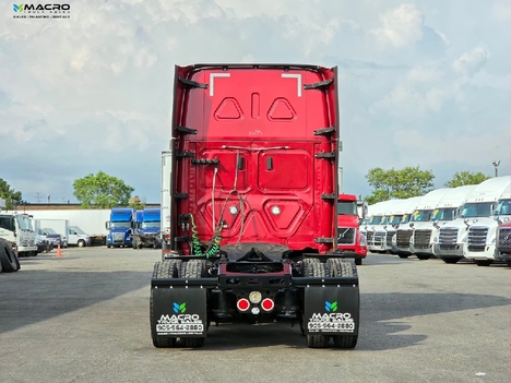 Vehicle photo thumbnail 5