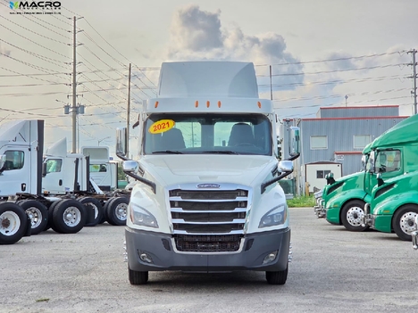 Vehicle photo thumbnail 2