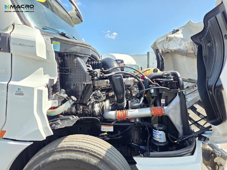 Vehicle photo thumbnail 10