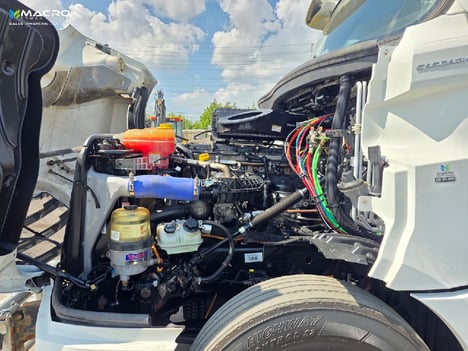 Vehicle photo thumbnail 9