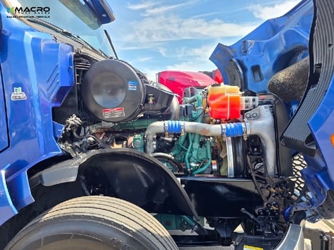 Vehicle photo thumbnail 9