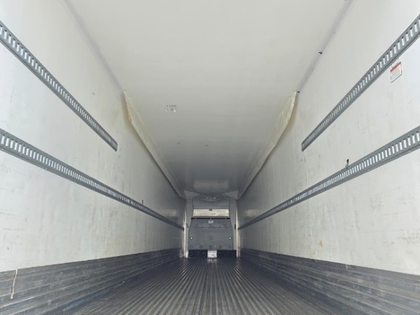 Vehicle photo thumbnail 9