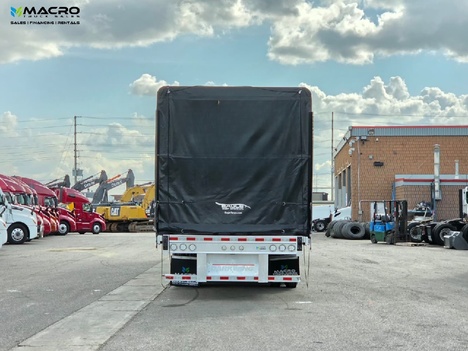 Vehicle photo thumbnail 4