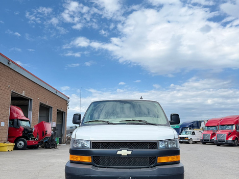 Vehicle photo thumbnail 2