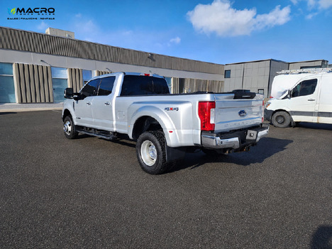 Vehicle photo thumbnail 4