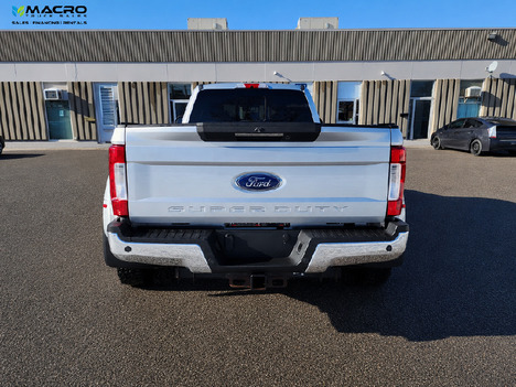 Vehicle photo thumbnail 5