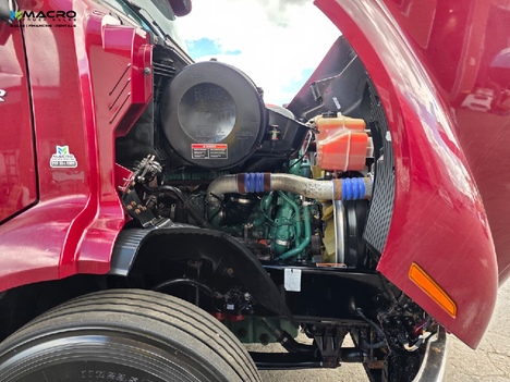 Vehicle photo thumbnail 10