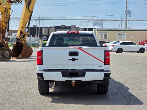 Vehicle photo thumbnail 5