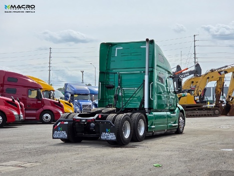 Vehicle photo thumbnail 6
