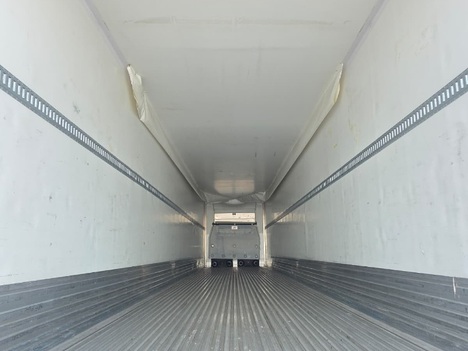 Vehicle photo thumbnail 8