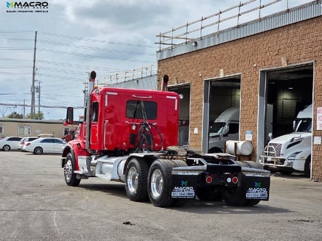 Vehicle photo thumbnail 4