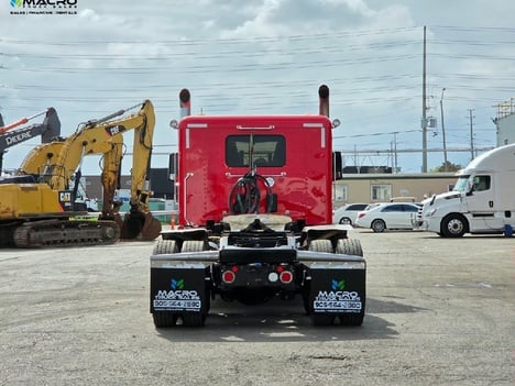 Vehicle photo thumbnail 5