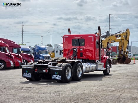 Vehicle photo thumbnail 6