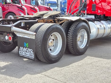 Vehicle photo thumbnail 7