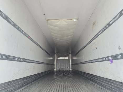 Vehicle photo thumbnail 9