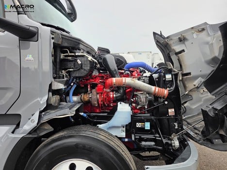 Vehicle photo thumbnail 10