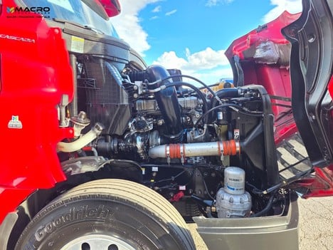 Vehicle photo thumbnail 10