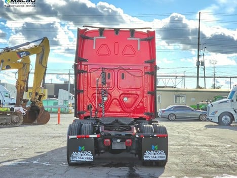 Vehicle photo thumbnail 5