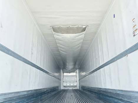 Vehicle photo thumbnail 9