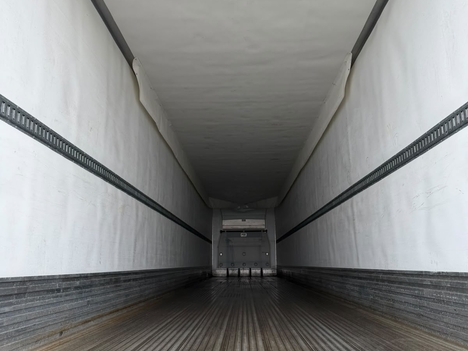 Vehicle photo thumbnail 9