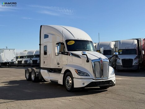 2023-kenworth-t680-sleeper #1400