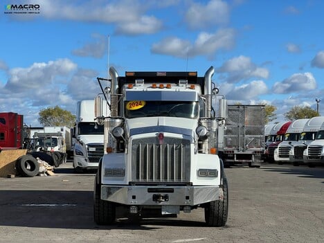 Vehicle photo thumbnail 2