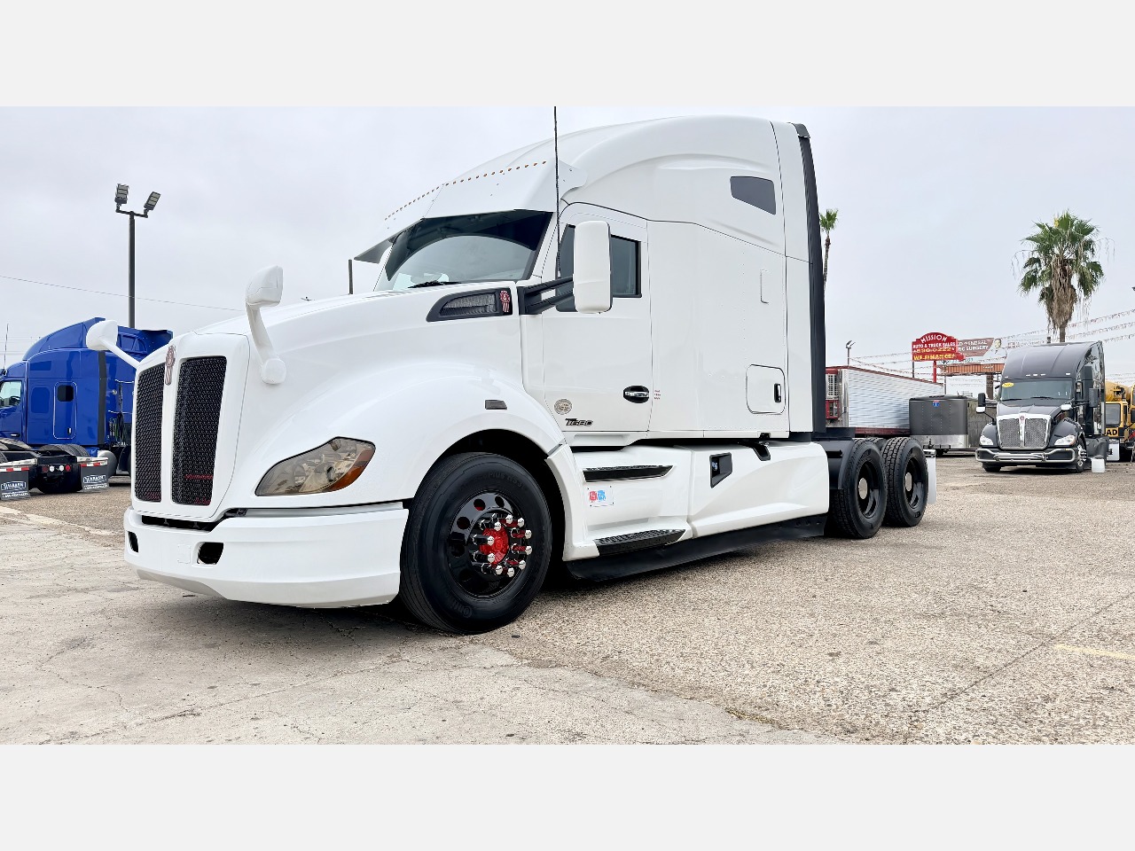 2019 KENWORTH T680 Tandem Axle Sleeper #1 2019 KENWORTH T680 Tandem Axle Sleeper #1