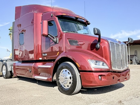 2019 PETERBILT 579 Tandem Axle Sleeper #1074