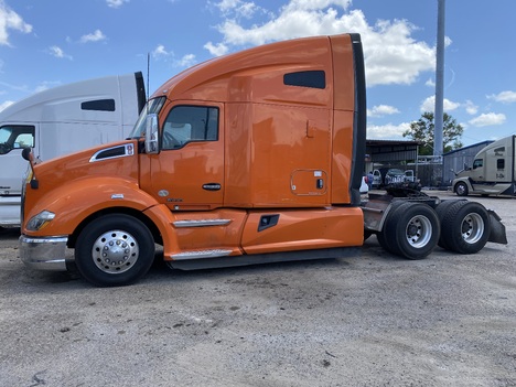 2019-kenworth-t680-tandem-axle-sleeper #1094