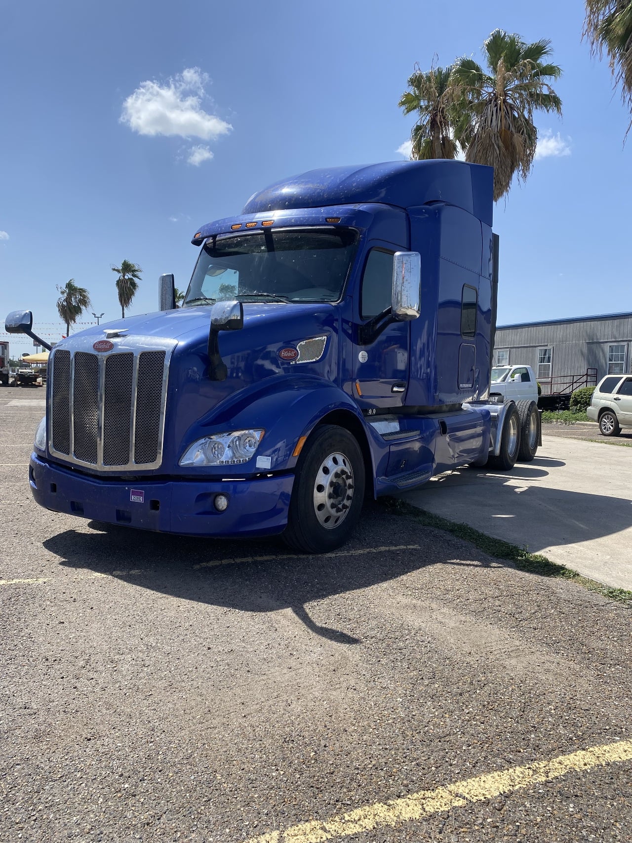 2019 PETERBILT 579 Tandem Axle Sleeper #1 2019 PETERBILT 579 Tandem Axle Sleeper #1