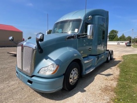 2020-kenworth-t680-tandem-axle-sleeper #1102