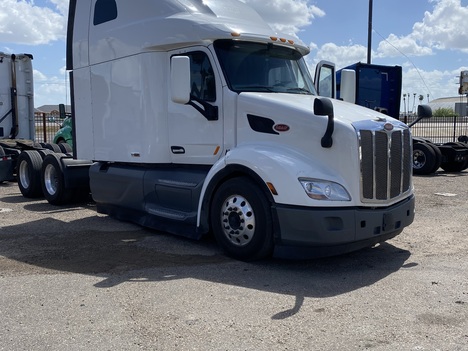 2020 PETERBILT 579 Tandem Axle Sleeper #1109